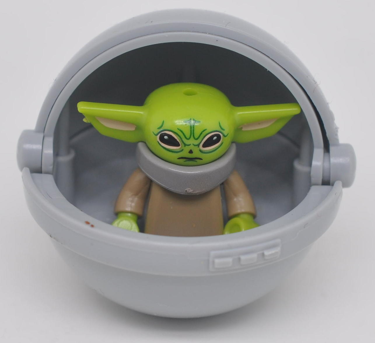 Baby Yoda Avec Landau Gris Destination Figurines